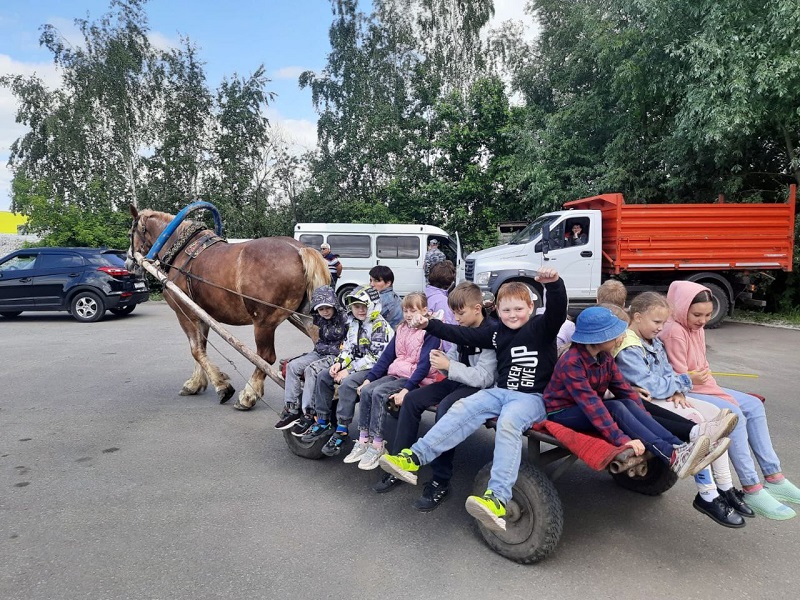 Народные гуляния День святой Троицы